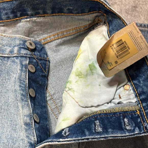 NWT's Levis's 501's, Size 30. - Picture 15 of 16